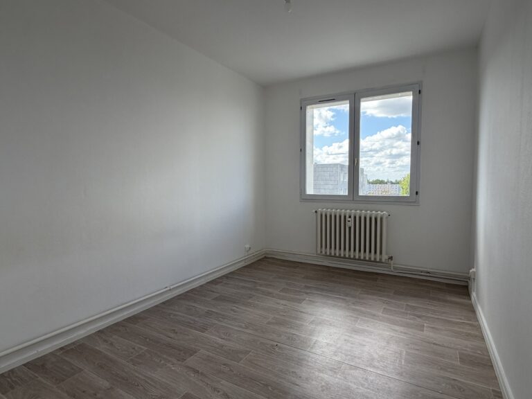 À vendre appartement 4 pièces 74.93 m² à LOOS