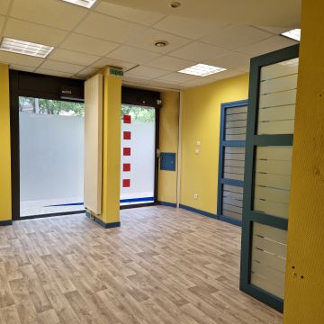 Location local Commercial Dunkerque 83 m²