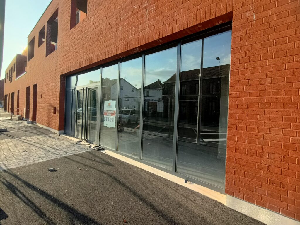 Location local commercial Vieux-Condé 87 m2